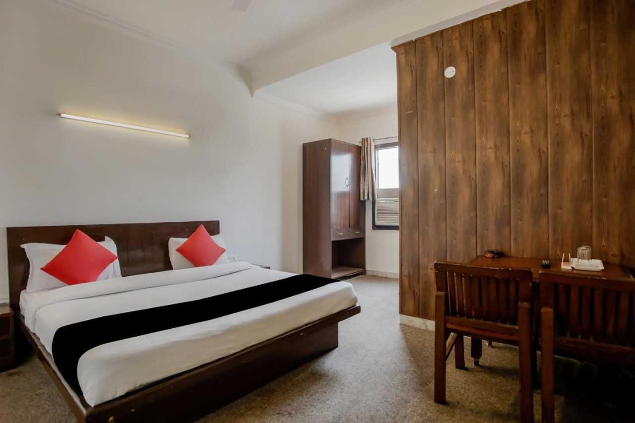 Hotel O Devi Palace Gurgaon Bagian luar foto